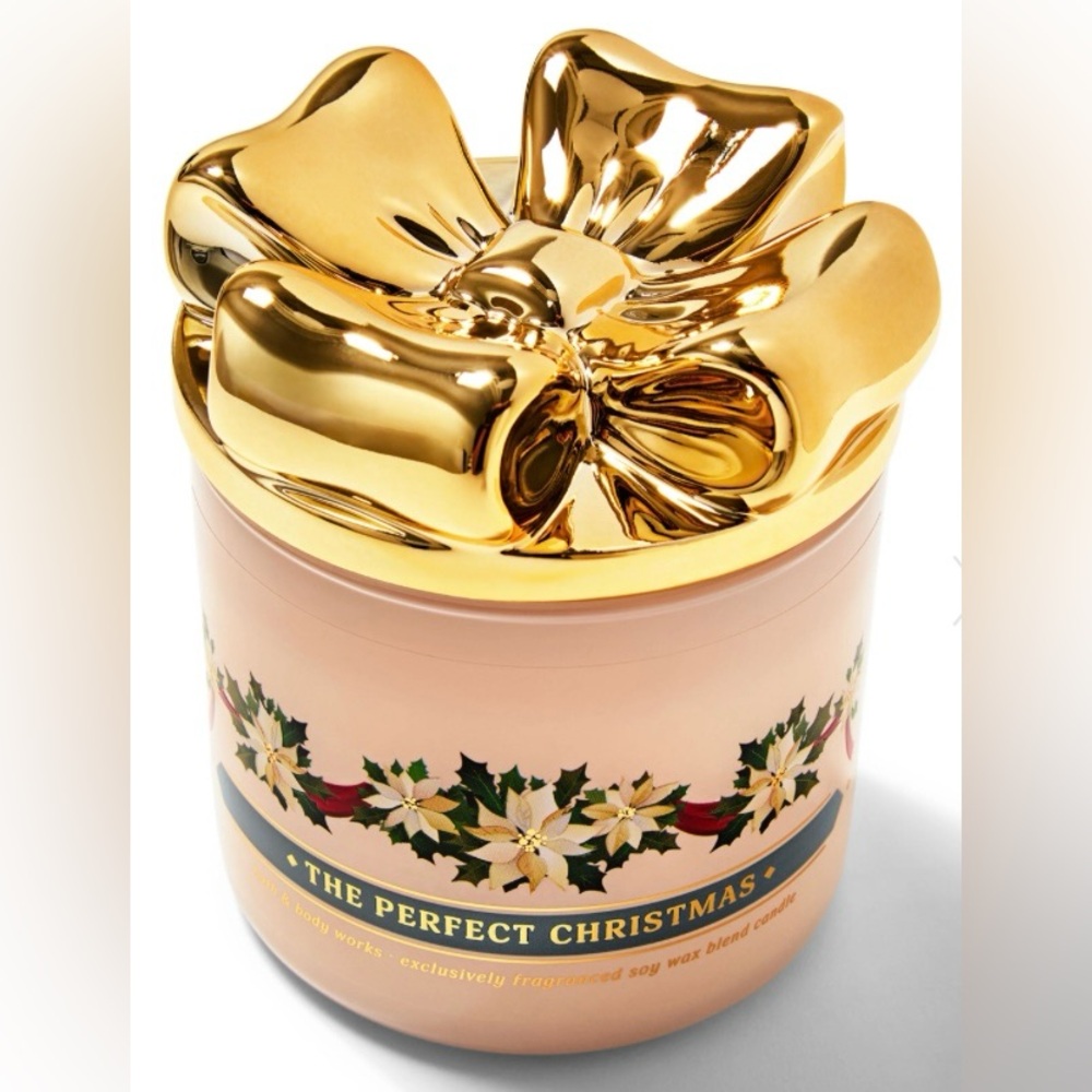 🆕🎄 BATH & BODY WORKS “THE PERFECT CHRISTMAS” GOLD BOW LID 3-WICK CANDLE! NEW!